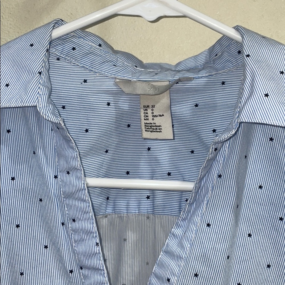 Star Button down - Picture 3 of 3